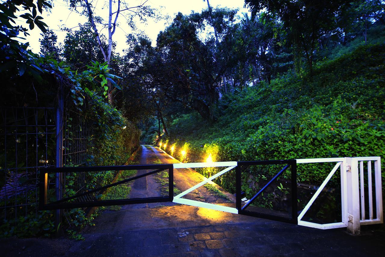 Villa Marley Senggigi Exterior photo